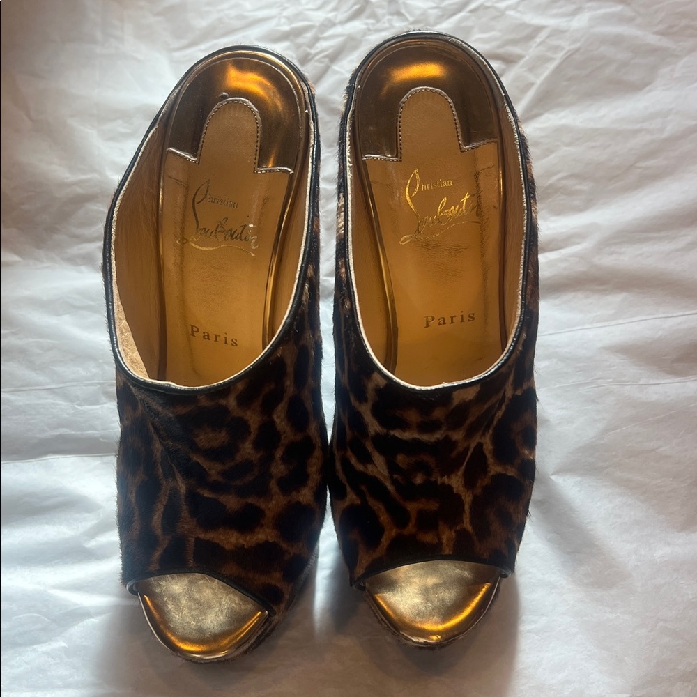 💯 authentic  Christian Louboutin Animal Print Peep toe slides, PONY HAIR